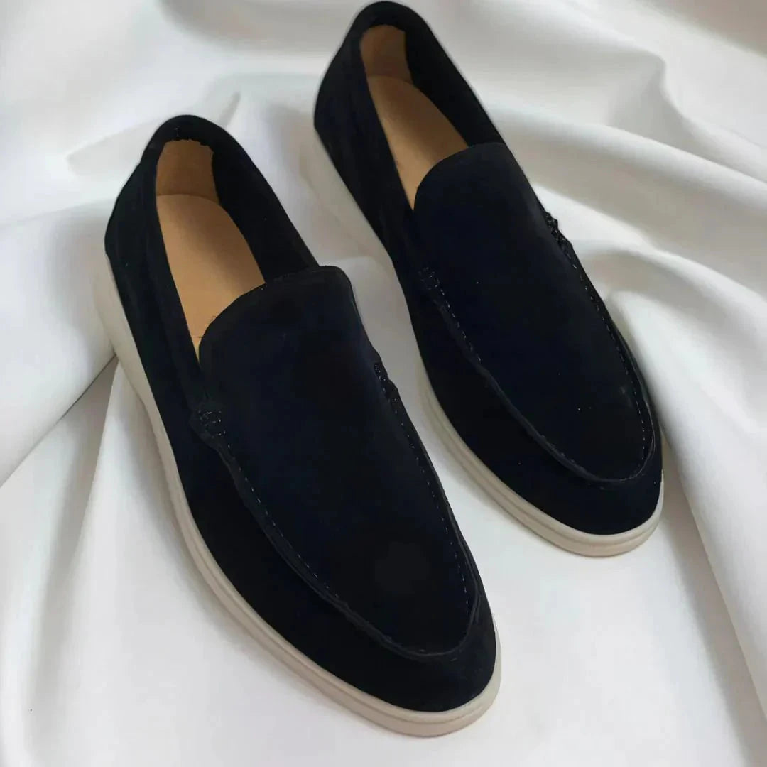 Elegante Wildleder Slipper Von Alder