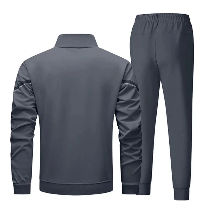 Eleganter Herren Trainingsanzug Von Alder