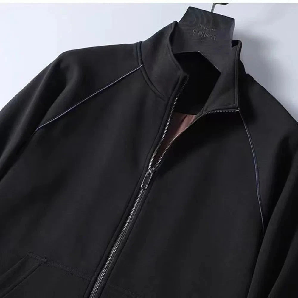 Eleganter Herren Trainingsanzug Von Alder