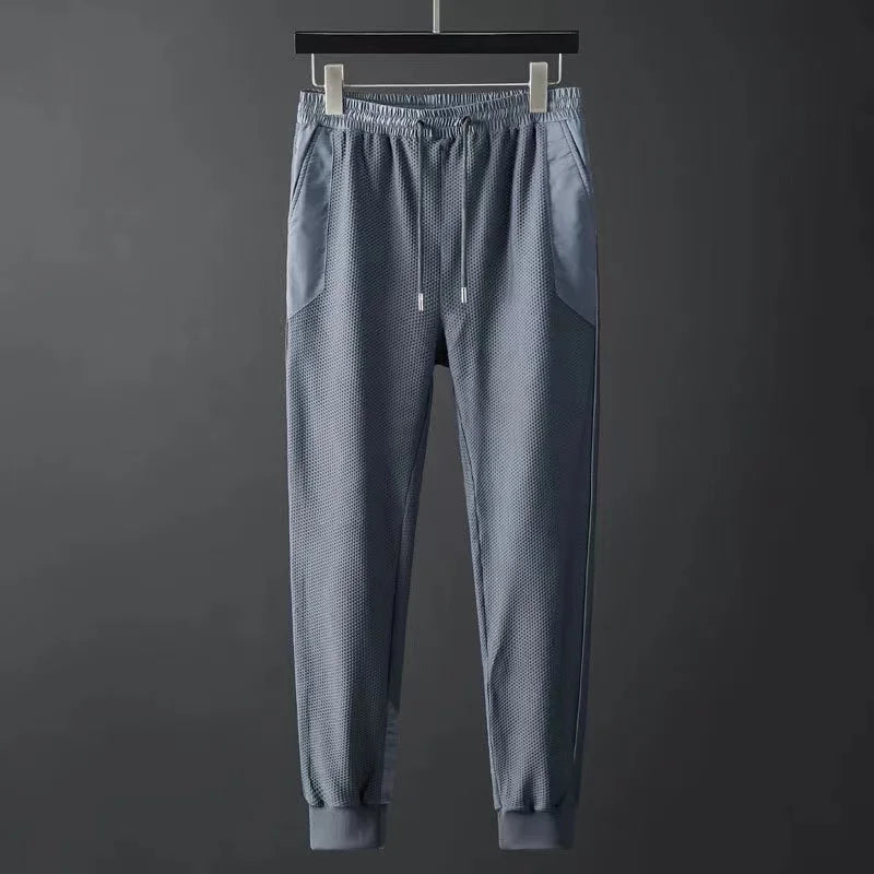 Eleganter Herren Trainingsanzug
