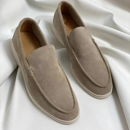Elegante Wildleder Slipper Von Alder 