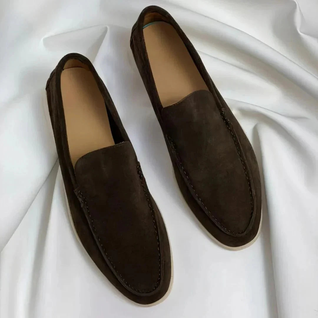 Elegante Wildleder Slipper Von Alder 