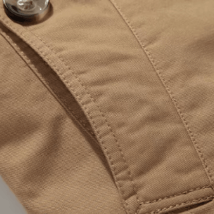 Eleganter Gepolsterter Trenchcoat Von Alder 