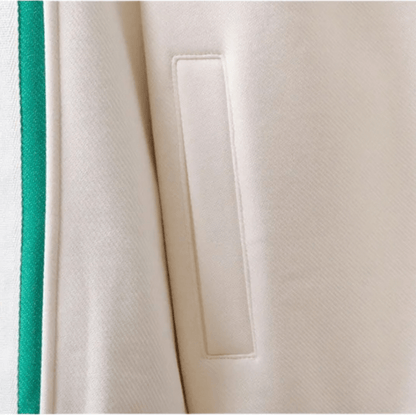 Eleganter Herren Trainingsanzug Von Alder 