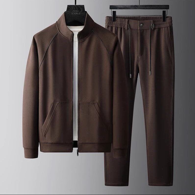 Eleganter Maßgeschneiderter Trainingsanzug Von Alder Braun S 